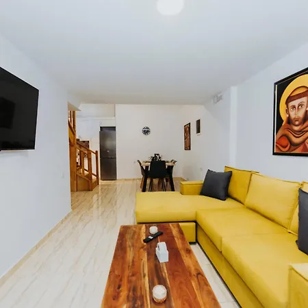 Casa Fransesco - Near Sea, City, Marina 公寓